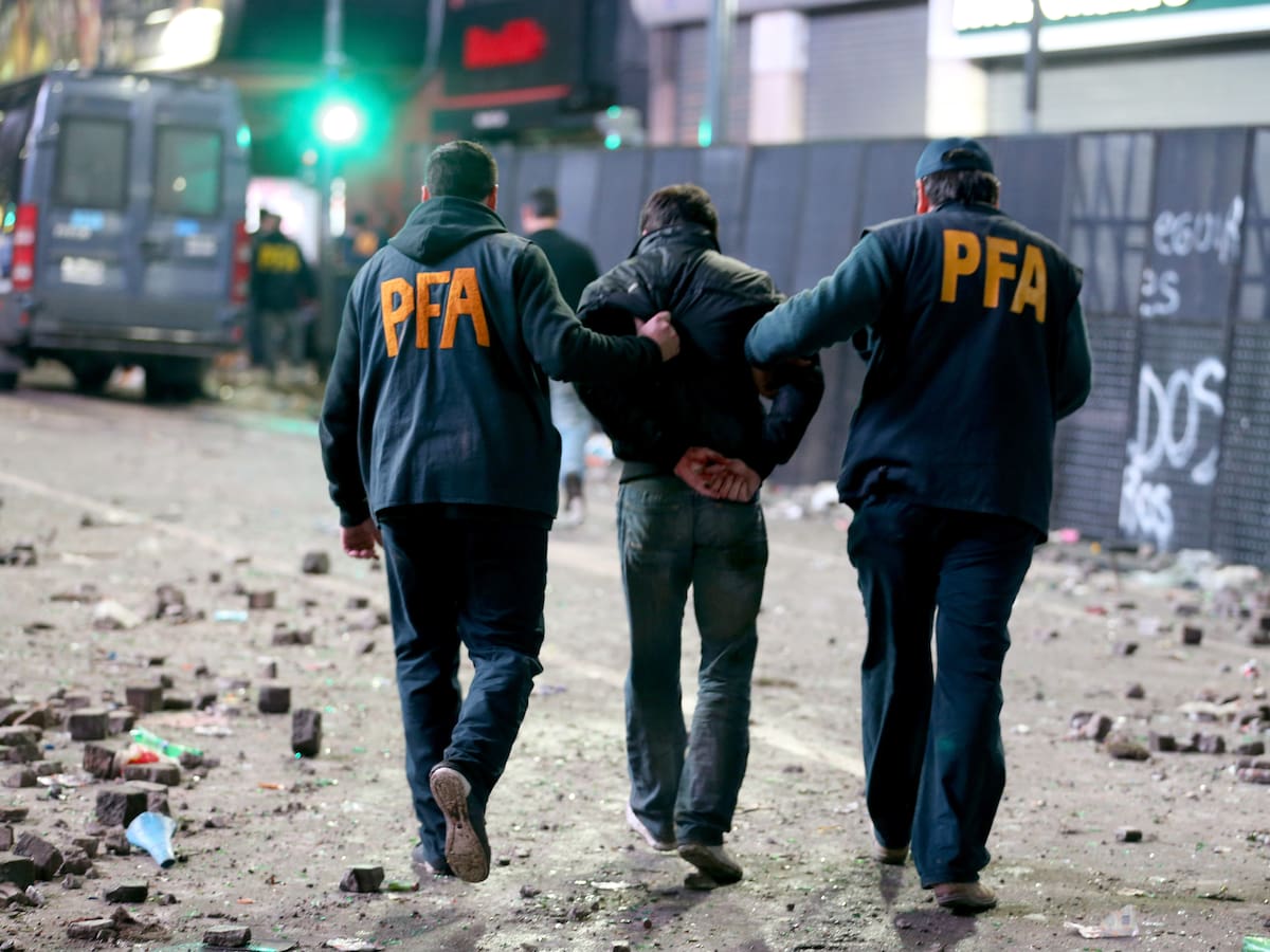 Hombre acusado de asesinar a niño de 12 en Pudahuel fue detenido en Argentina tras un robo