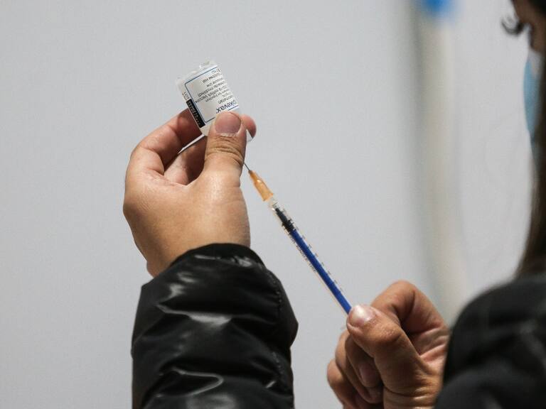 Minsal entrega calendario de inoculación de la nueva vacuna bivalente anual contra el covid-19