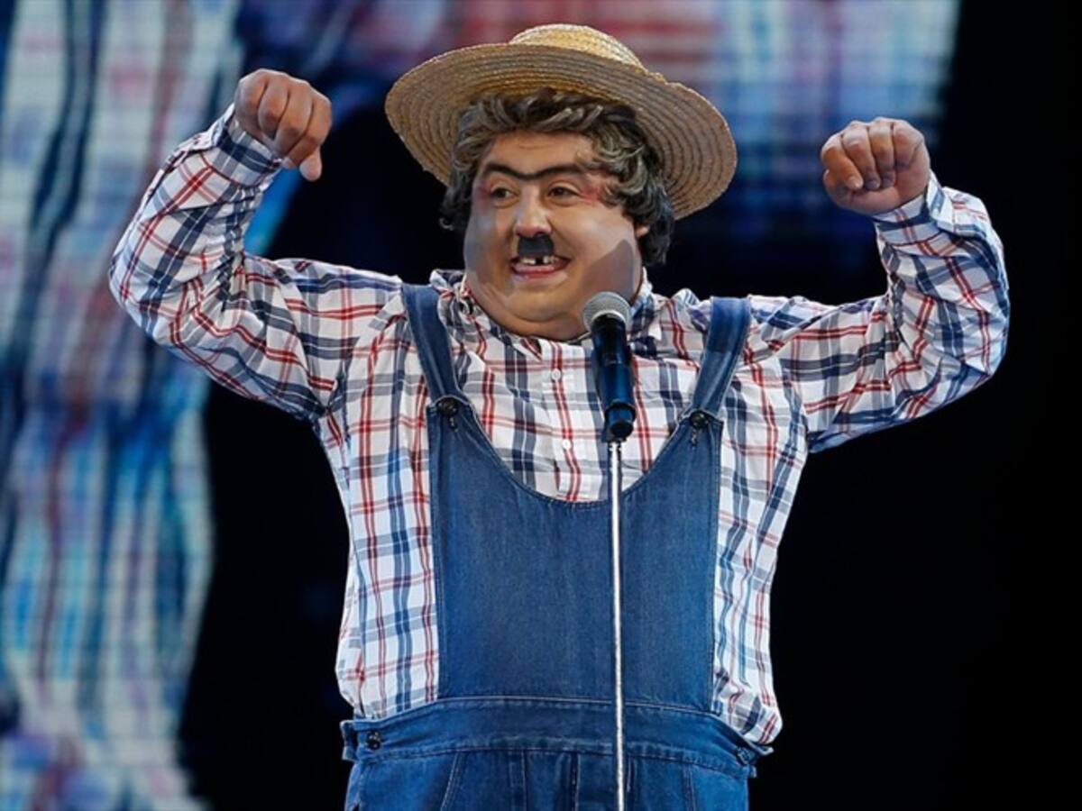 Piedrazo al escenario interrumpió rutina del «Huaso Filomeno»