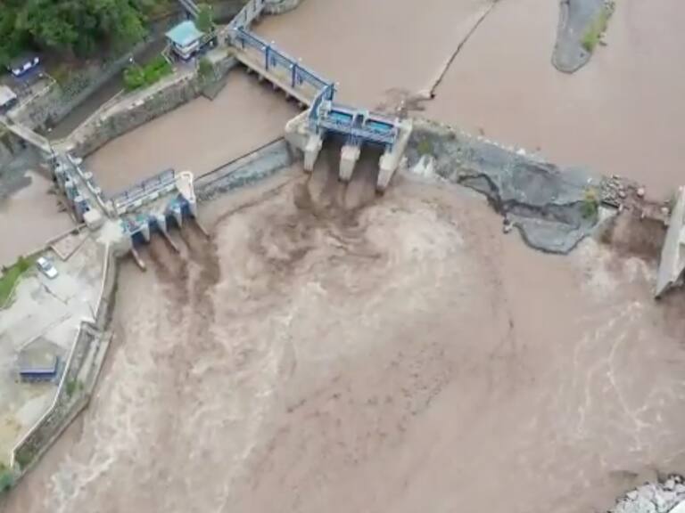 Se realizan evacuaciones en San José de Maipo y Toma Dignidad de La Florida producto del sistema frontal