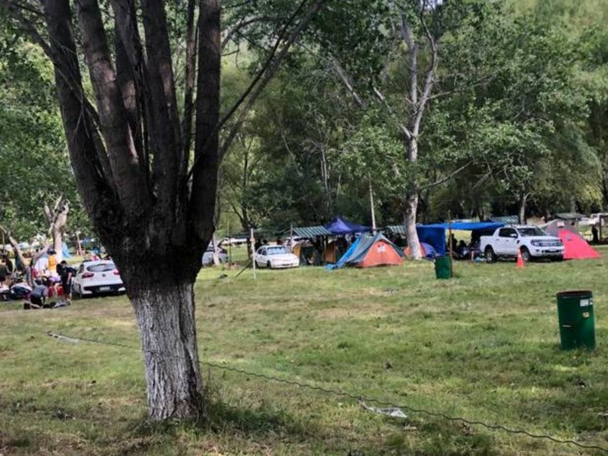 Este lunes pasan a Cuarentena: Más de 700 personas fueron sorprendidas en camping de Lota