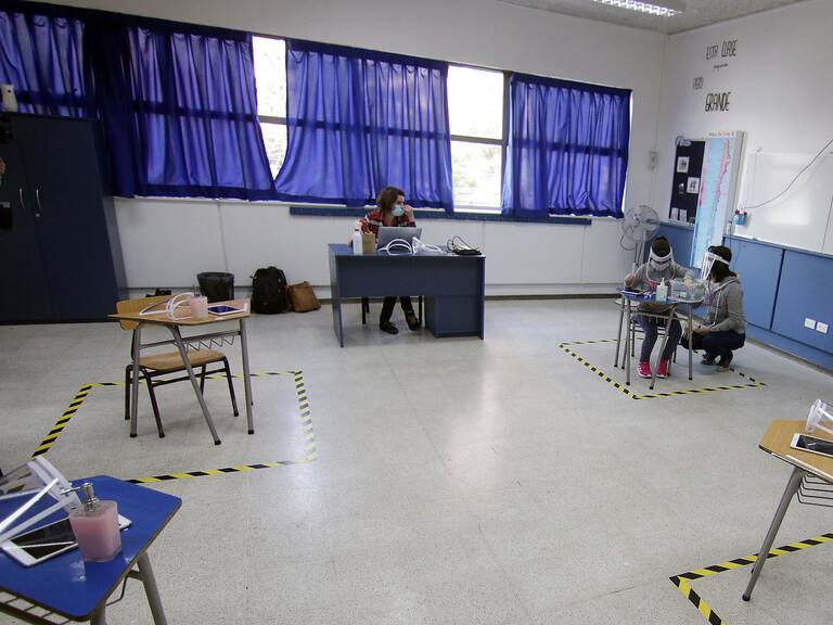 Mineduc entregó orientaciones para las evaluaciones de estudiantes: no contempla la promoción automática