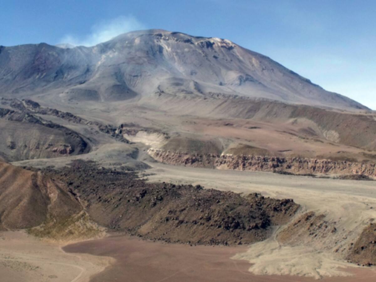 Senapred declara Alerta Temprana Preventiva San Pedro de Atacama por aumento de actividad del volcán Láscar
