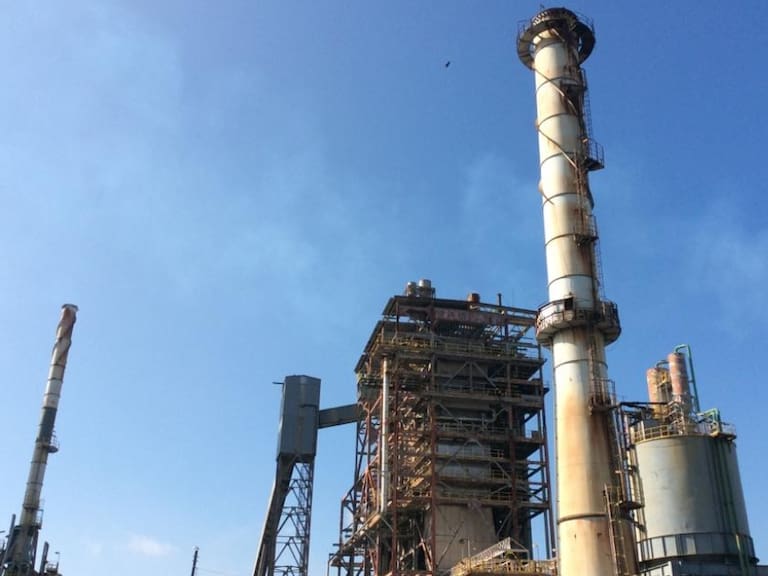 Superintendencia del Medio Ambiente aplica multa a Enap por más de $1.400 millones