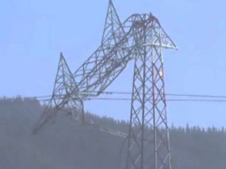 Gobierno presenta querella por ataque con dinamita a torres de electricidad en Hualqui: no se invocó Ley de Seguridad del Estado