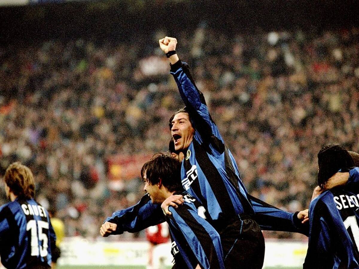 Zamorano recibió su saludo de cumpleaños del Inter de Milán