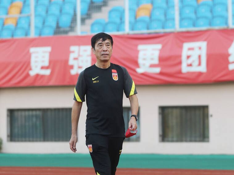 Chen Xuyuan en la ciudad de Qingdao, cuando era el presidente de la Federación de Fútbol de China.