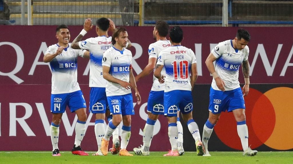 16 DE SEPTIEMBRE DE 2020/SANTIAGOJugadores de Universidad Catolica en festejo de un gol, durante el partido valido por la Copa Conmebol Libertadores 2020, entre Universidad Catolica y Gremio, disputado en el Estadio San Carlos de Apoquindo.
FOTO: ALEX REYES/STAFFIMAGES/CONMEBOL via AGENCIAUNO