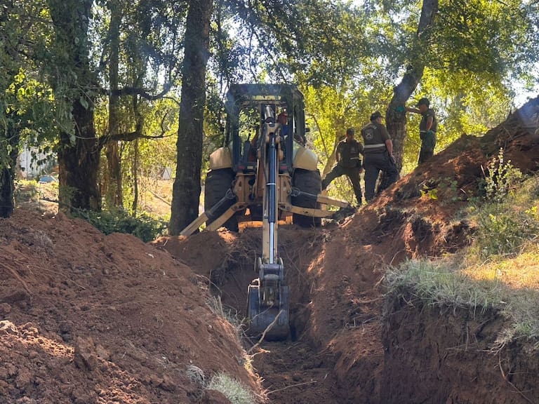 MAFIL : Continuan Excavaciones en terreno donde vivía Julia Chuñil