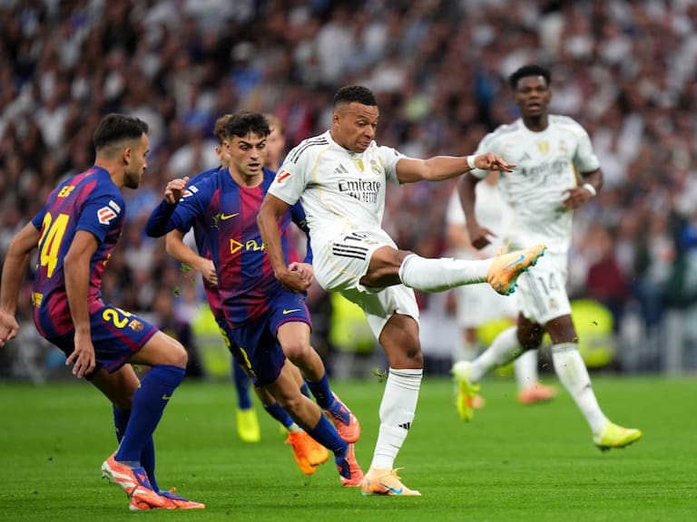 Barcelona vs Real Madrid: a qué hora juegan y quién transmite en vivo la final de la Supercopa de España