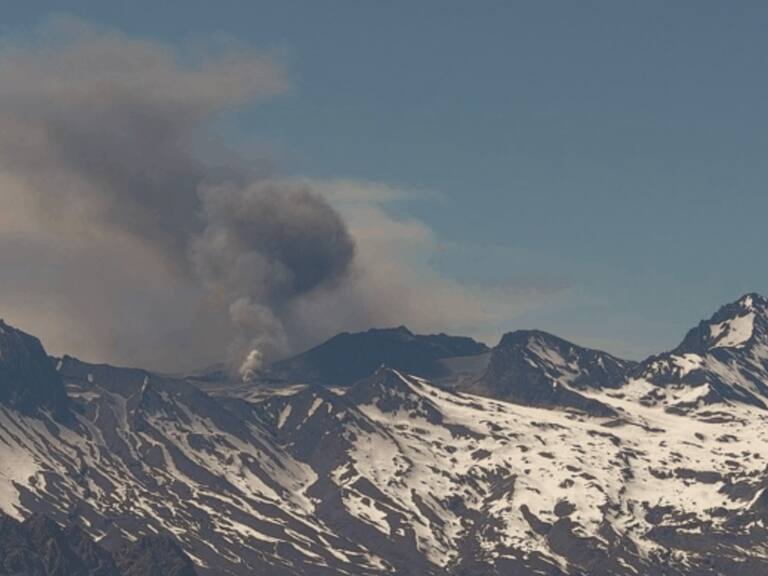 SENAPRED mantiene alerta preventiva por actividad del Complejo Volcánico Planchón Peteroa: revisa las comunas afectadas