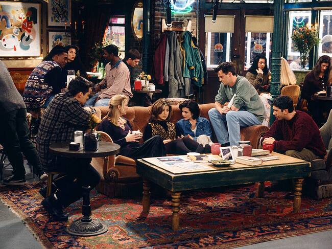 FRIENDS -- "The One with the Lesbian Wedding" Episode 11 -- Air Date 01/18/1996 -- Pictured: (l-r) Matt LeBlanc as Joey Tribbiani, Lisa Kudrow as Phoebe Buffay, Jennifer Aniston as Rachel Green, Courteney Cox as Monica Geller, Matthew Perry as Chandler Bing, David Schwimmer as Ross Geller (Photo by Paul Drinkwater/NBCU Photo Bank/NBCUniversal via Getty Images via Getty Images)