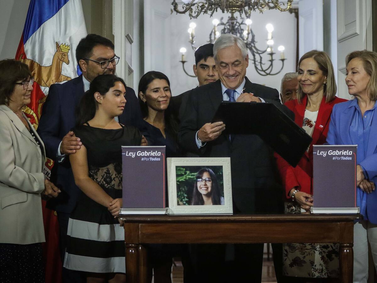 Cuestionan a Sebastián Piñera por dichos en promulgación de Ley Gabriela