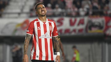 División en el directorio de Blanco y Negro retrasa acuerdo para el arribo de Javier Correa a Colo Colo