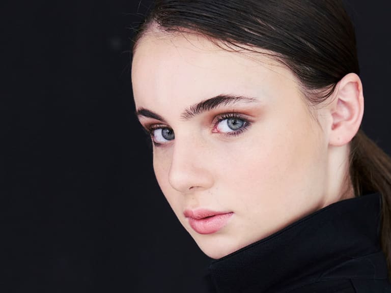 Portafolio completo: Hija de Amaya Forch y Amaro Gómez-Pablos deslumbra como modelo de prestigiosa agencia