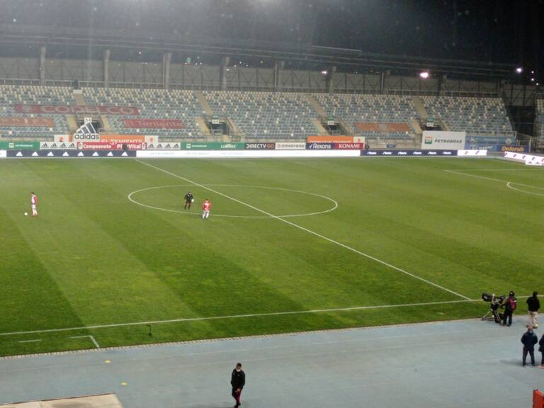 ¡Insólito! Ñublense no encontró la camiseta de Mathías Pinto y le tuvo que escribir a mano el nombre en su espalda