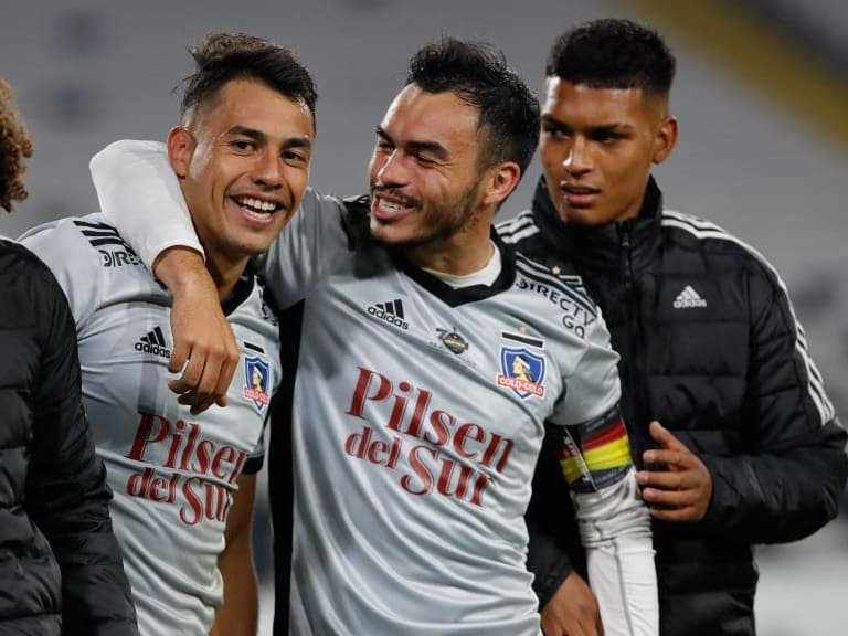 6 de Junio del 2021/SANTIAGOIvan Morales(c) anota y celebra su primer gol y el 1 a 0 de Colo Colo ,durante el partido valido por la décima fecha del Campeonato Nacional AFP PlanVital 2021, entre Colo Colo vs Deportes La Serena, disputado en el Estadio Monumental.
FOTO:FRANCISCO LONGA/AGENCIAUNO