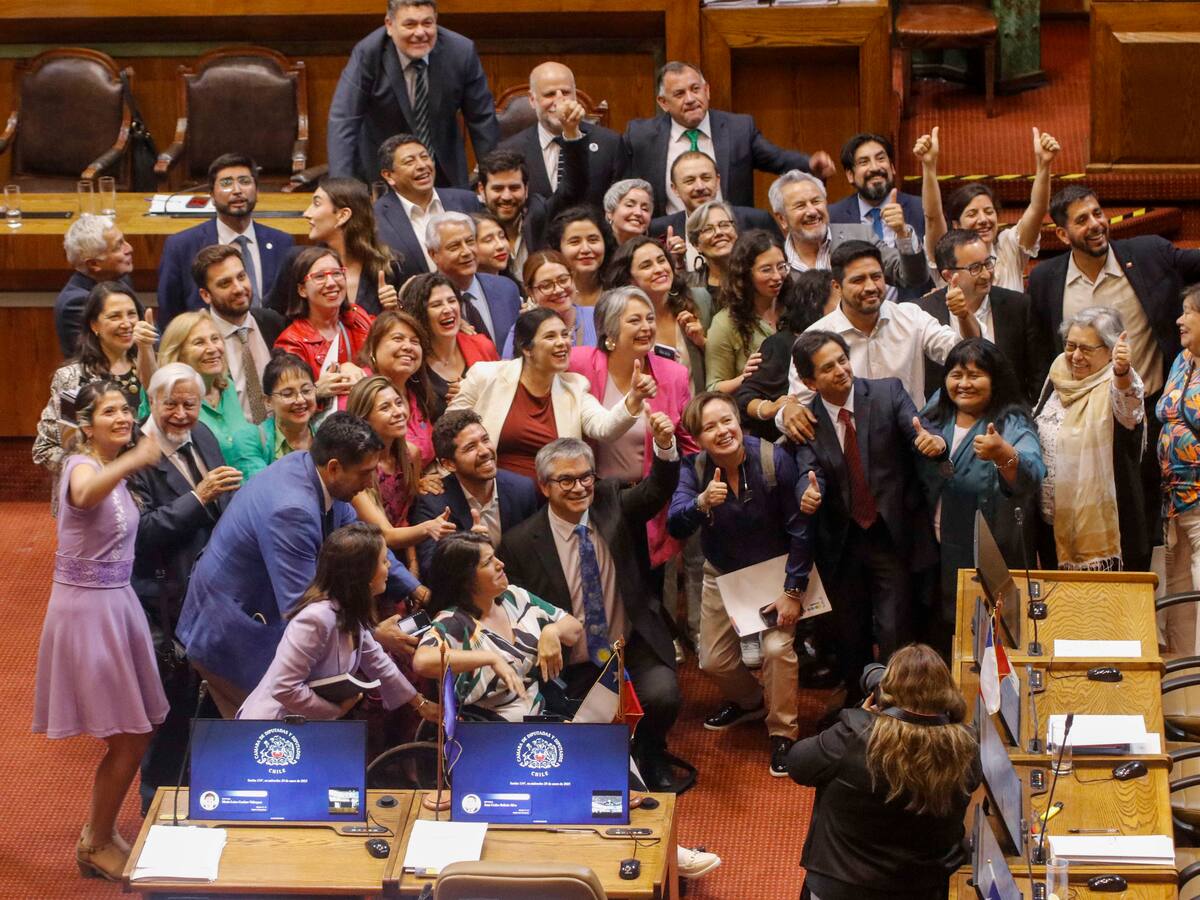 Cadem: esta es la cantidad de chilenos que está “de acuerdo” con la aprobación de la reforma a las pensiones