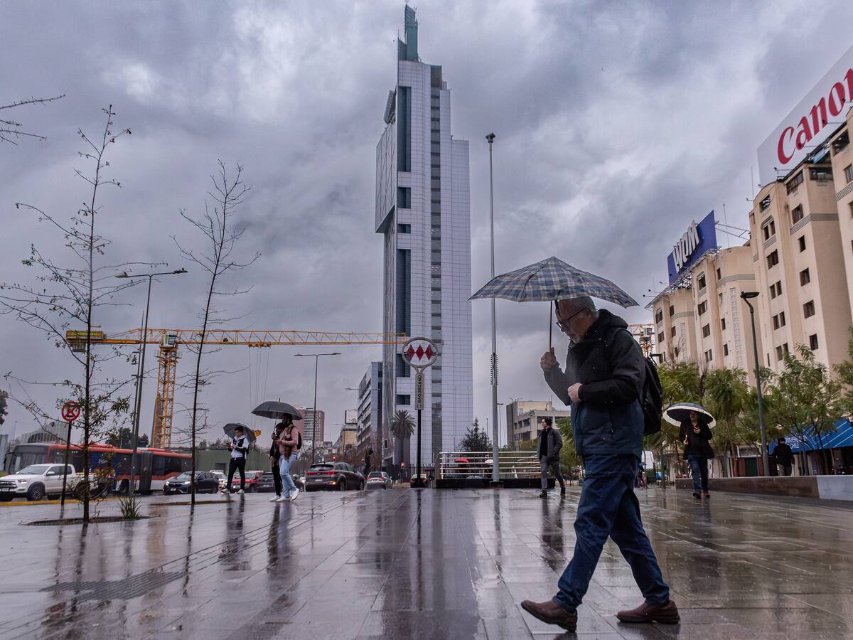 Lluvia en Santiago: ¿Cuándo vuelven las precipitaciones y hasta qué día se extenderá el nuevo sistema frontal?