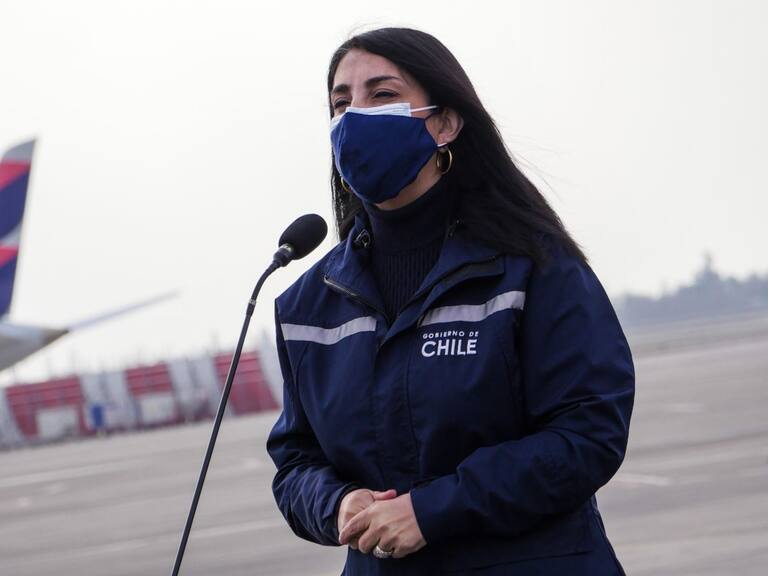 Llegó a Chile nuevo cargamento de AstraZeneca contra el covid-19