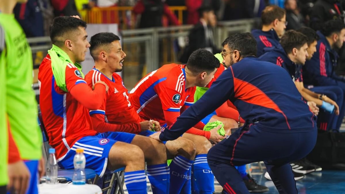 “Hoy me despido de la selección chilena; representar esta camiseta fue un privilegio que llevaré siempre conmigo”