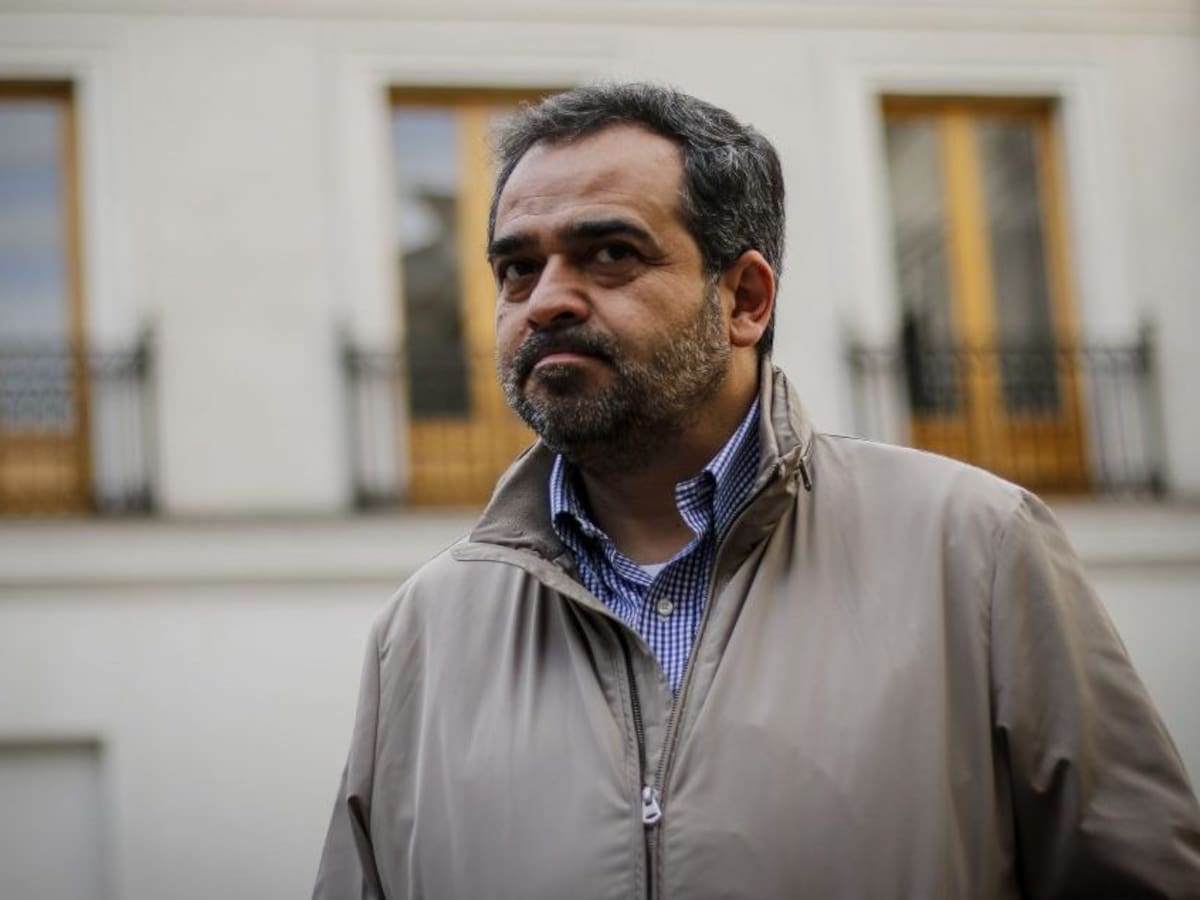 Senador Quintana: «Si en la derecha están dispuestos a una nueva Constitución, lo básico es que rebajen el quórum de esta»