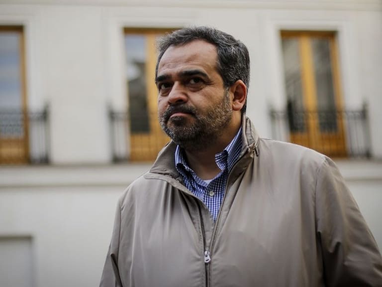 Senador Quintana: «Si en la derecha están dispuestos a una nueva Constitución, lo básico es que rebajen el quórum de esta»