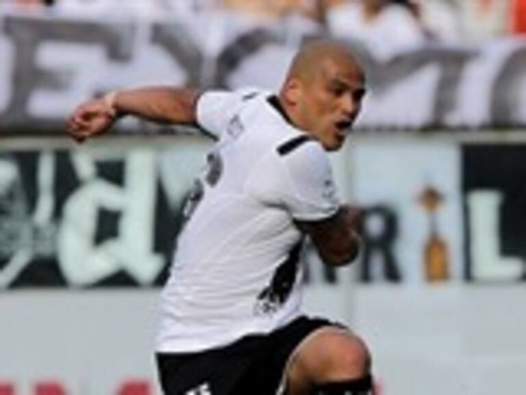 Humberto Chupete Suazo se retira del fútbol