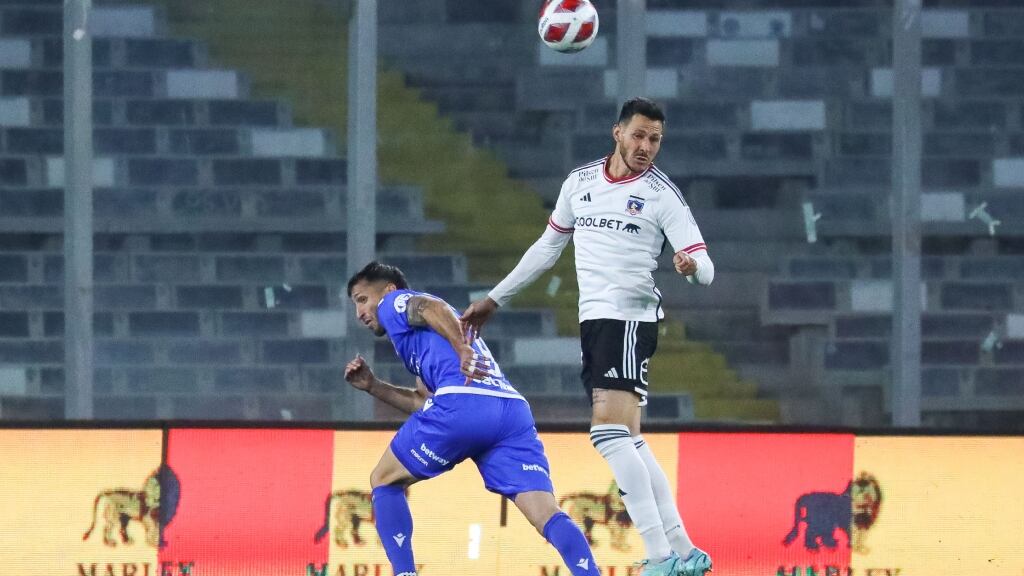 Ramiro González se perderá el Superclásico por la postergación del duelo de Colo Colo ante Magallanes