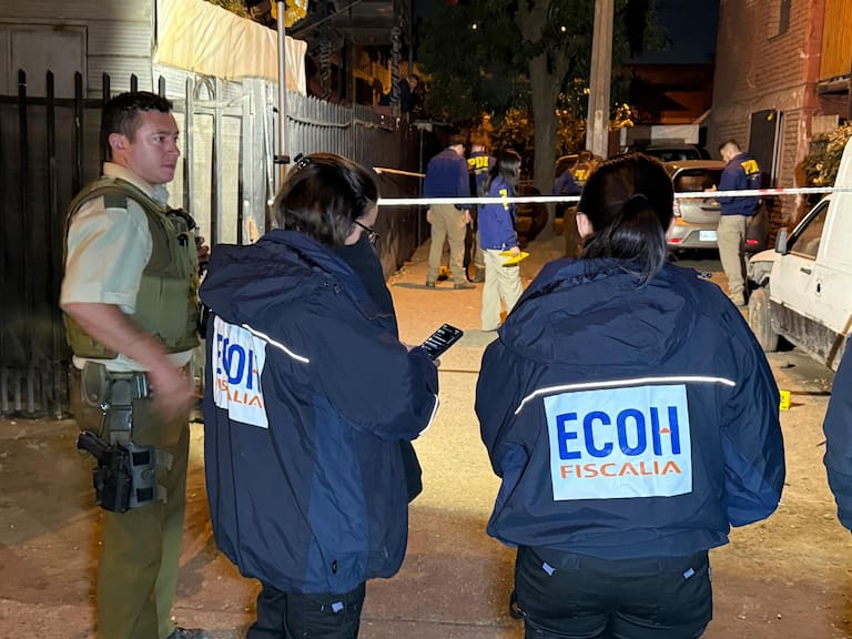 Más de 20 disparos en Conchalí: joven de 18 años muere acribillado y otro queda herido grave