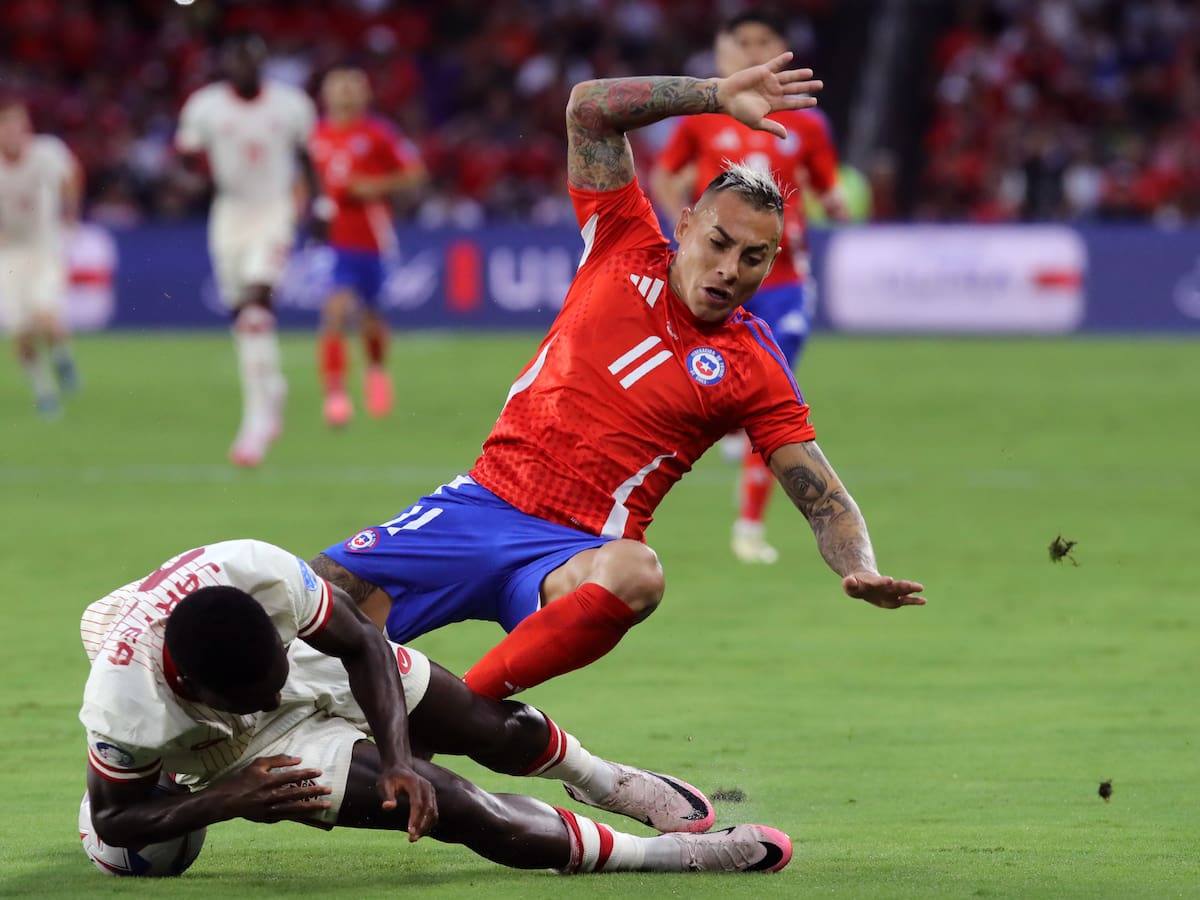 “Eduardo Vargas es un jugador que valoramos mucho. Jugará, pero somos un equipo”