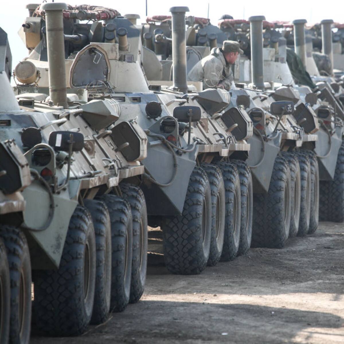 Chileno viajó a Rusia por una oferta laboral que vio en TikTok y terminó en el Ejército: lleva tres meses incomunicado