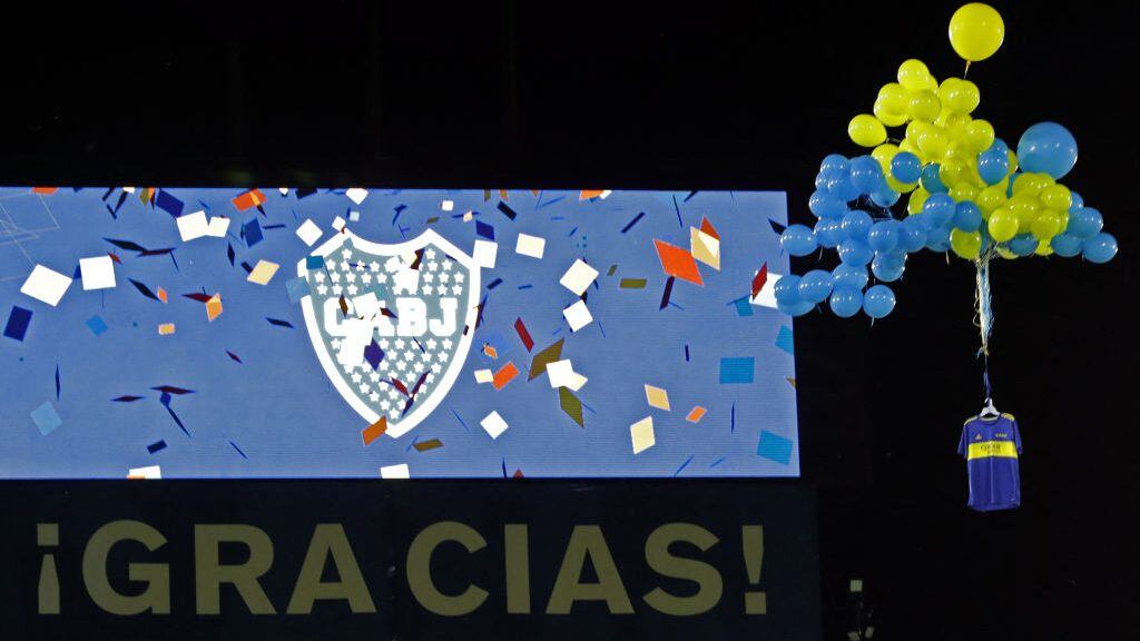 Boca Juniors rindió homenaje a Maradona: su hija Dalma lloró en el palco