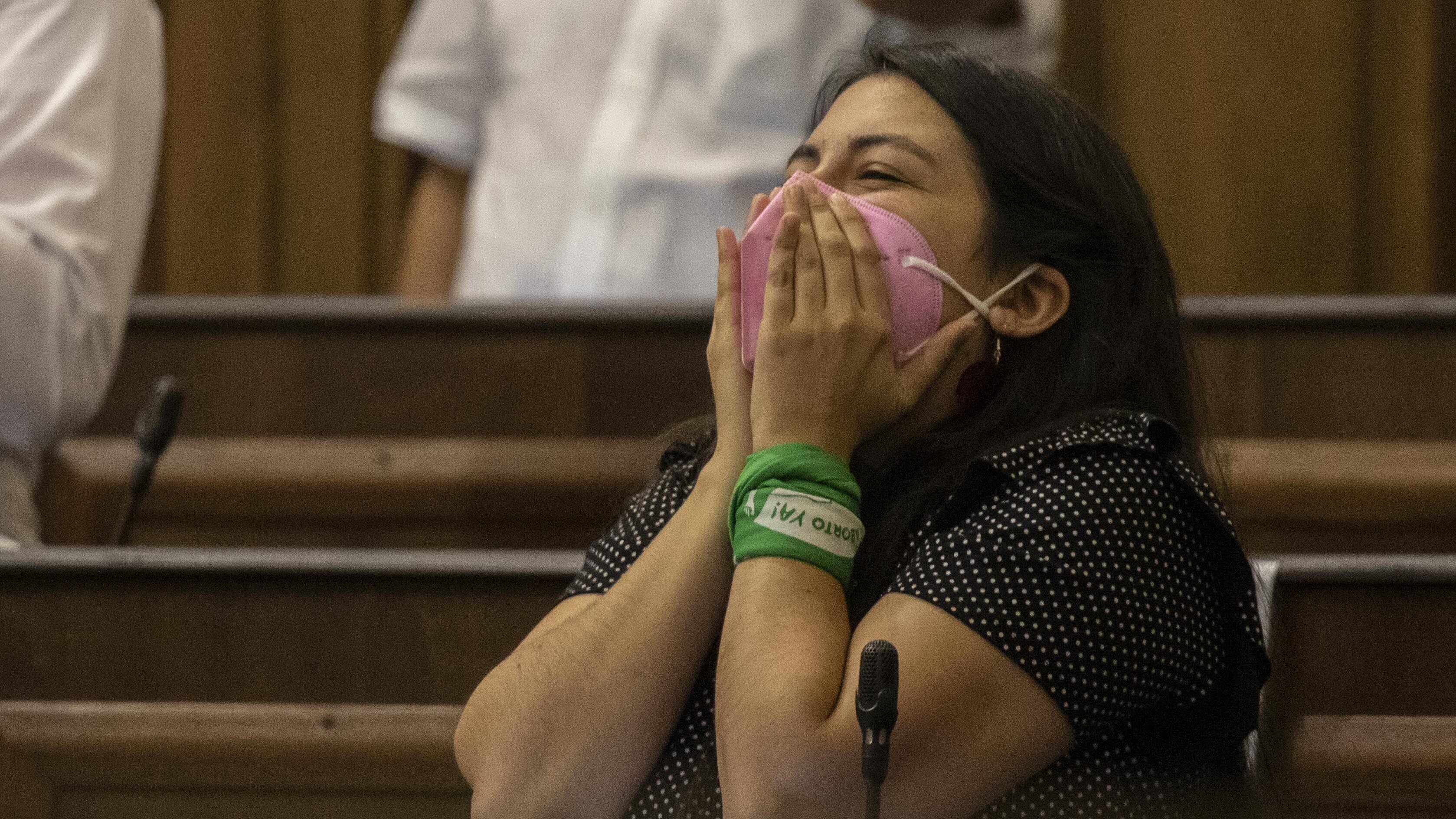 17 de Febrero 2022 / SANTIAGOConstituyente Alondra Carrillo en el pleno de la Convención constitucional en su tercer día de deliberación y votación de los artículos elaborados por la Comisión Sistemas de Justicia.
FOTO: LUIS FELIPE ARAYA / AGENCIAUNO