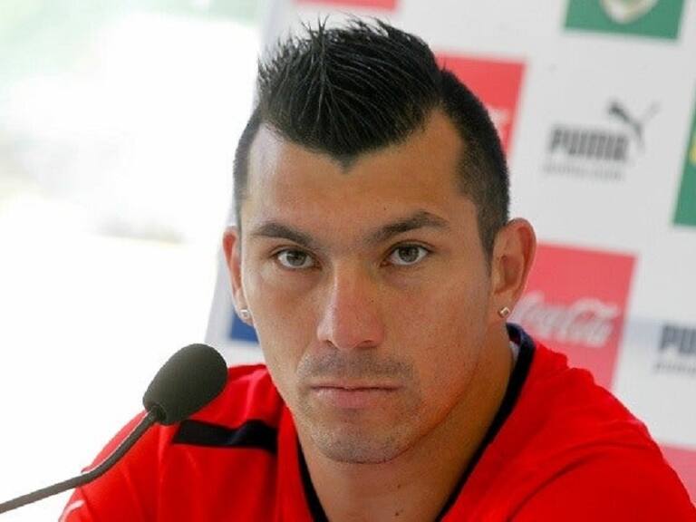 El particular «homenaje» que Medel le dedicó a su madre y que terminó siendo peor para él