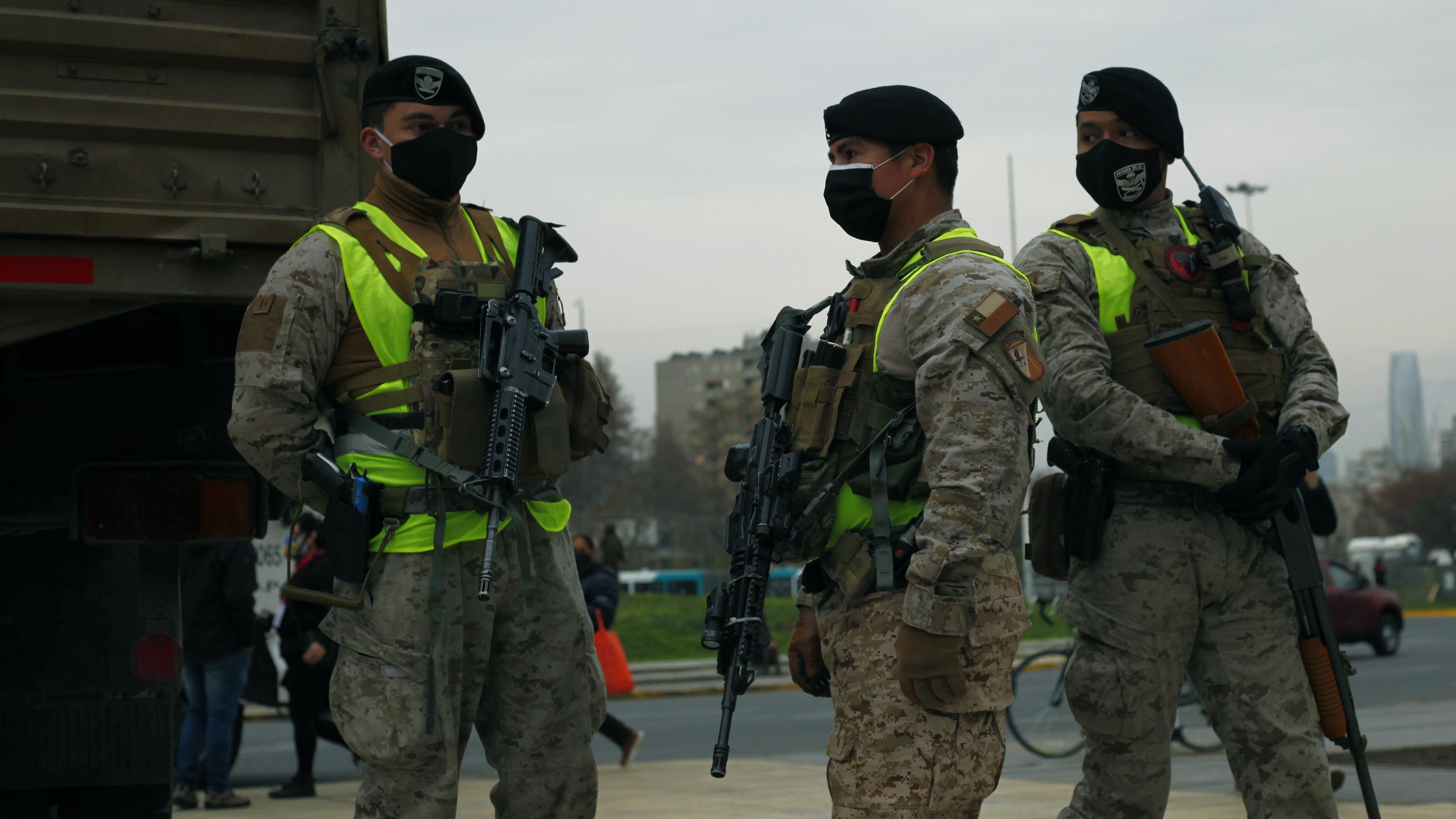 Militares