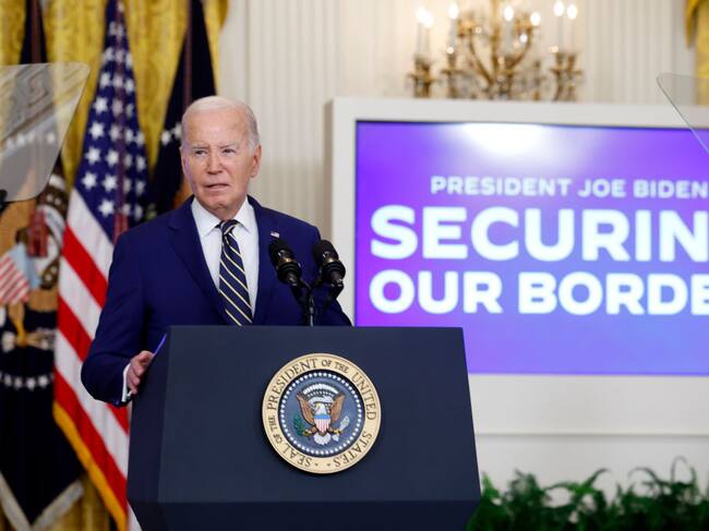 El presidente de Estados Unidos, Joe Biden, anuncia la orden ejecutivo que limita el asilo y los ingresos de migrantes por la frontera con México.