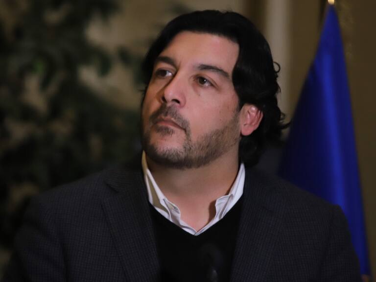 Diputado Leiva y nombramiento de hermana como notaria en Lo Espejo: «Le dije que no lo compartía, pero que era su legítimo derecho”