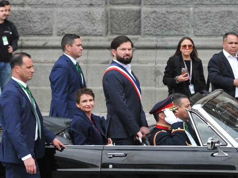 18 DE SEPTIEMBRE DEL 2024 / SANTIAGO
El Presidente Gabriel Boric, durante su llegada al Te Deum Ecuménico 2024, en la Catedral de Santiago.
FOTO: VICTOR HUENANTE / AGENCIAUNO