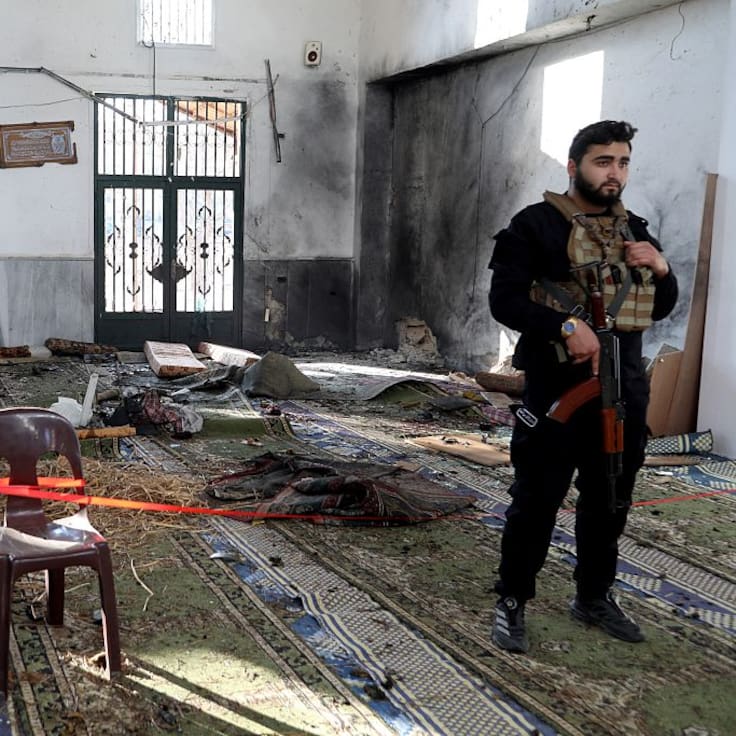 Durante una oración: explosión deja ocho muertos y 21 heridos en una mezquita de Siria