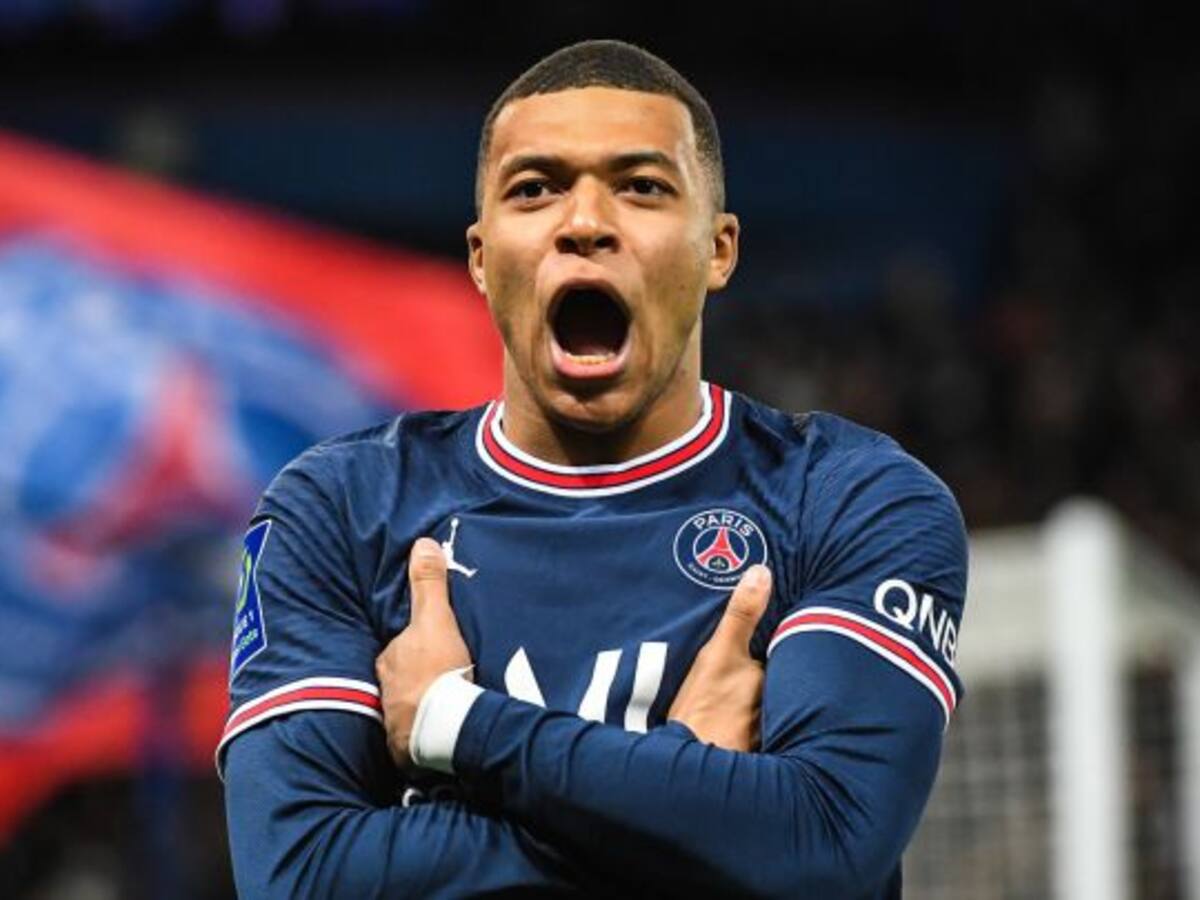 Kylian Mbappé fue premiado como el mejor jugador del año en los Globe Soccer Awards