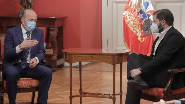 Contralor Bermúdez en reunión con Presidente Boric – Agencia Uno