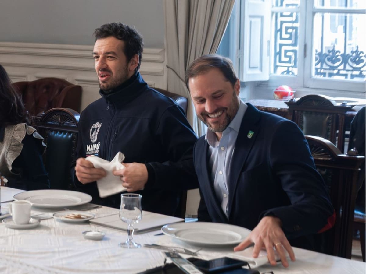 Alcaldes Vodanovic y Bellolio unen fuerzas y proponen siete acuerdos para marcar el rumbo de Chile durante los próximos 30 años