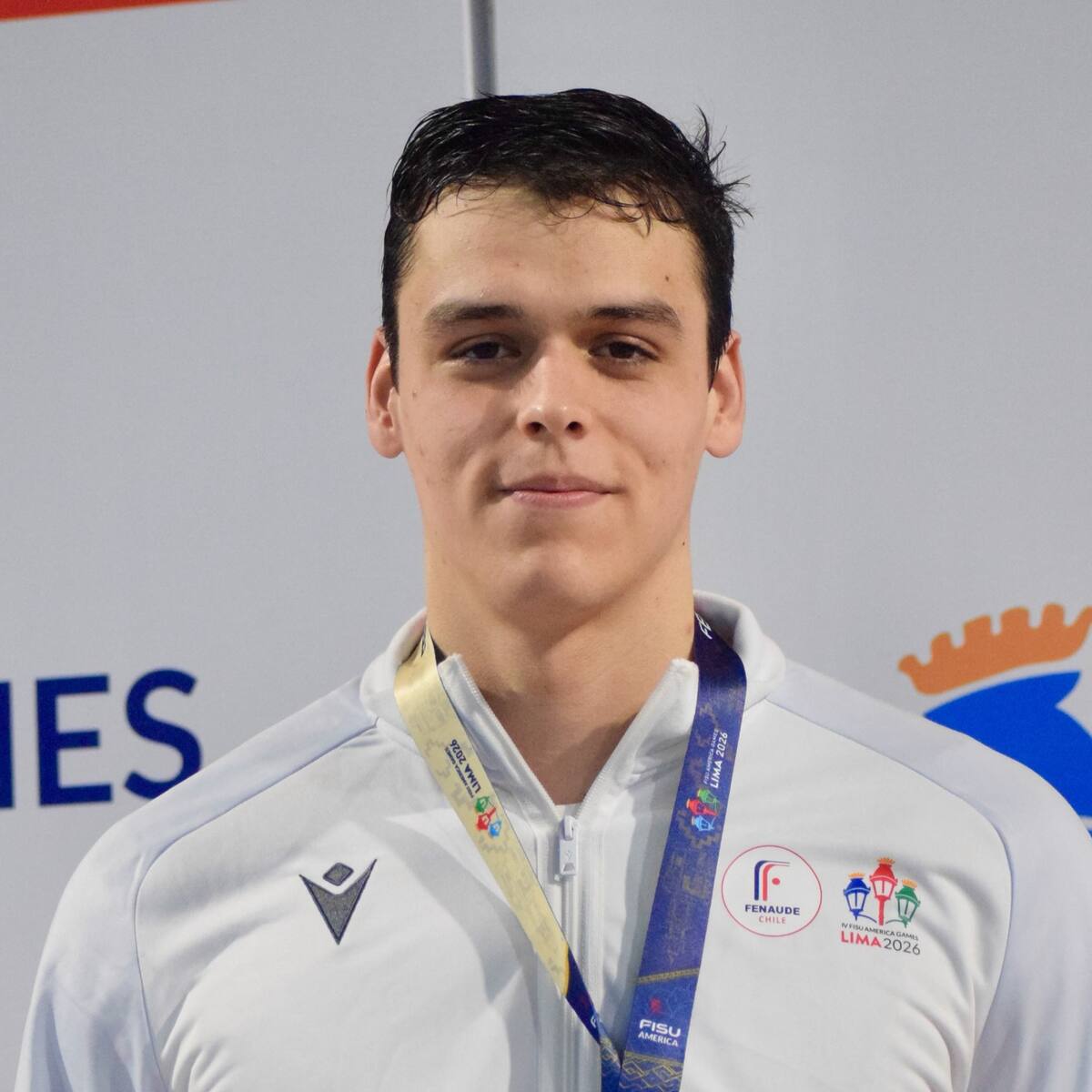 Un chileno deslumbra ante el continente: medalla de oro y nuevo récord nacional