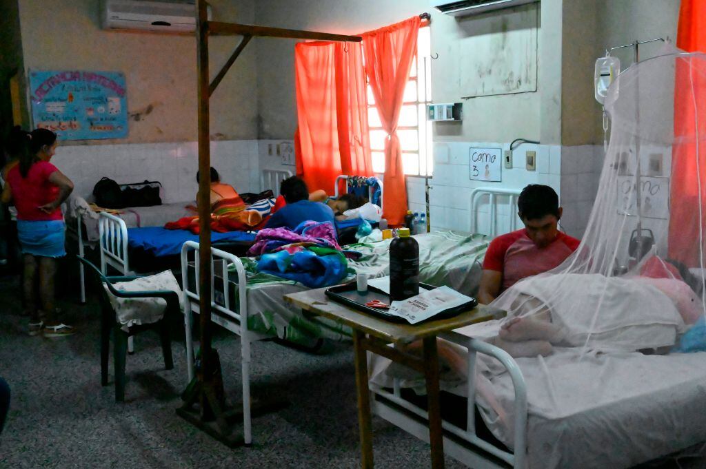 Un grupo de pacientes en un hospital de Paraguay