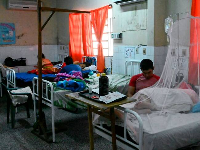 Un grupo de pacientes en un hospital de Paraguay