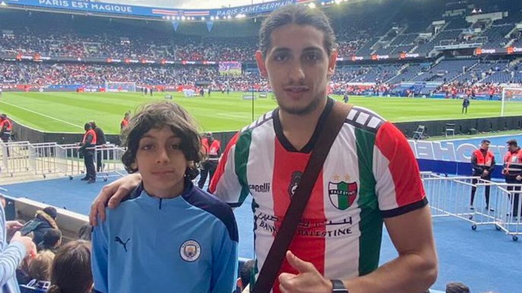 Moussi Zinedine, el hincha de Palestino expulsado del estadio del PSG: "Me sentí humillado"