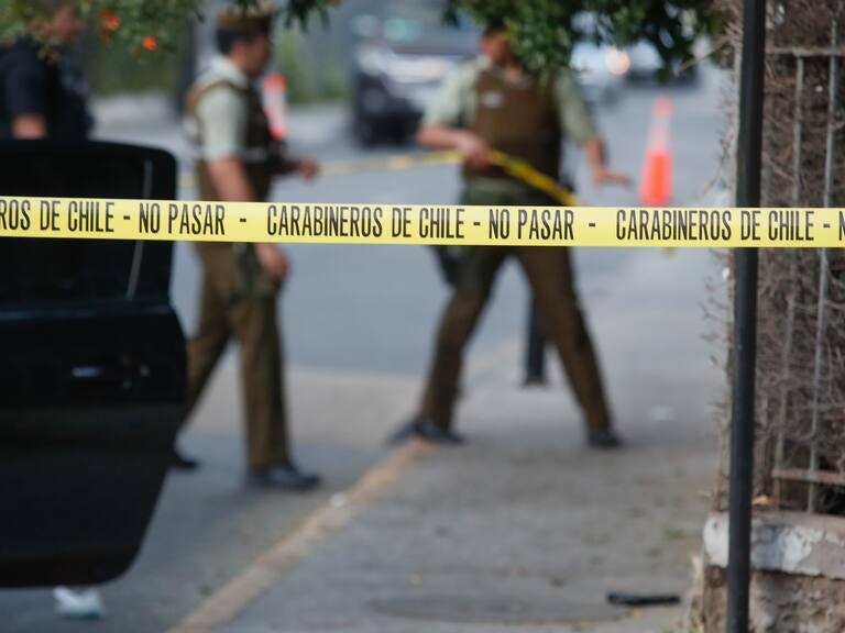 Incluido el guardia de seguridad: cuatro detenidos deja robo frustrado en sucursal de caja de compensación en Conchalí