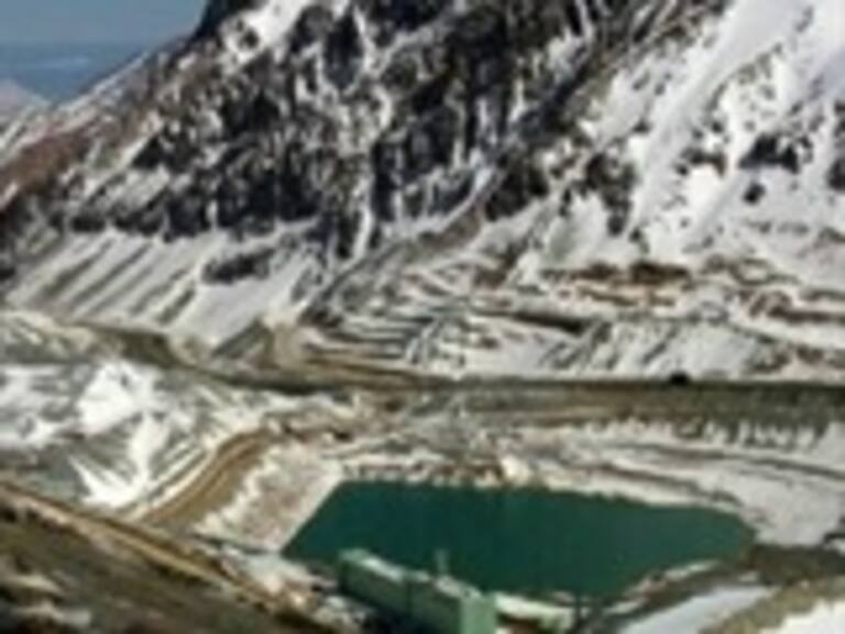 Vecinos de Colina fueron afectados por derrame en mina Los Bronces