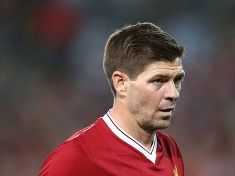 Steven Gerrard es el nuevo entrenador del Rangers de Escocia